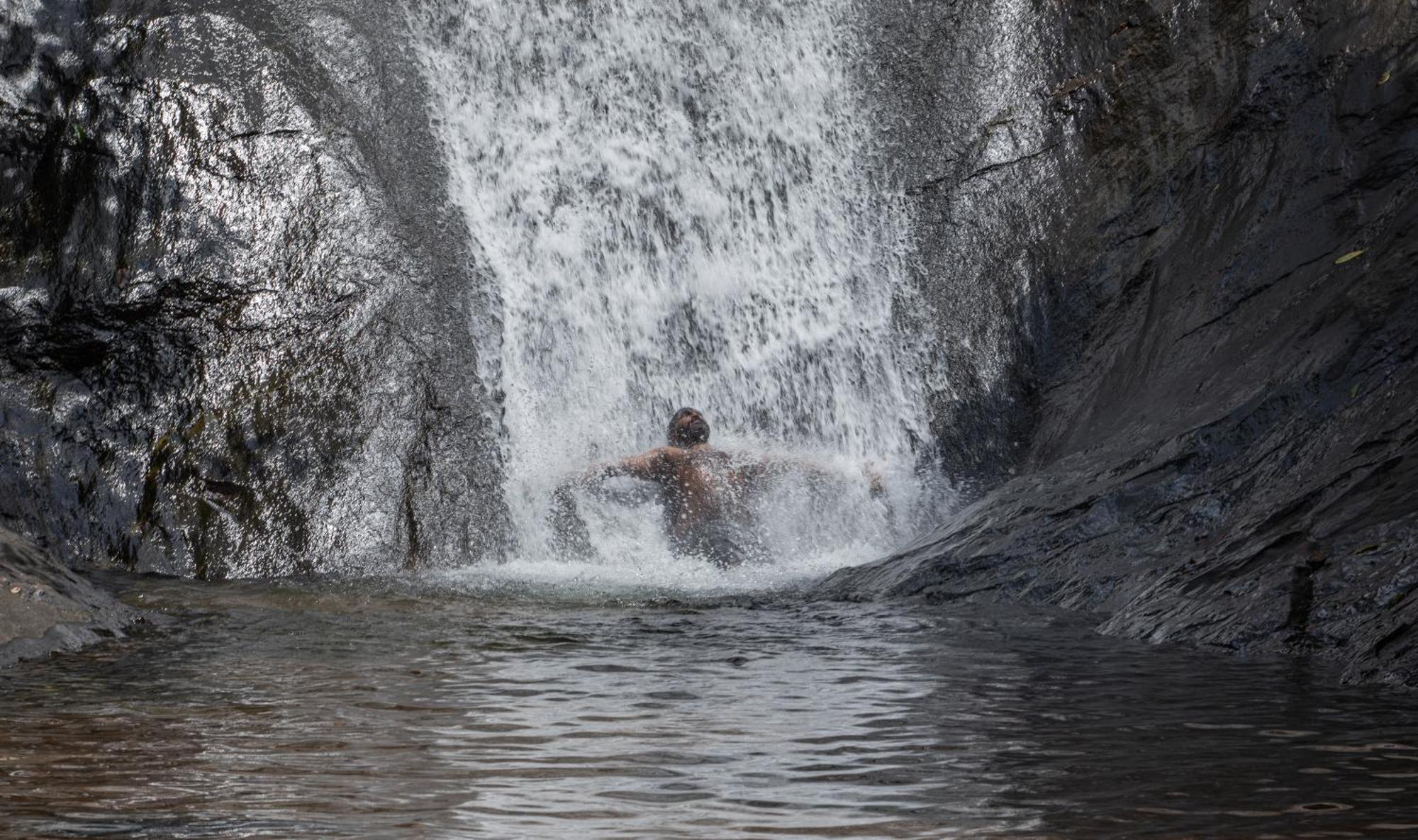 Kozhancheri Aruvikuzhy Waterfalls Villa מראה חיצוני תמונה